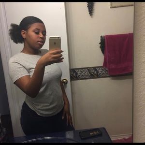 Meet your Posher, Tituanha